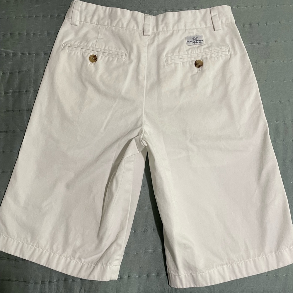 Vineyard Vines White Shorts Size 14
